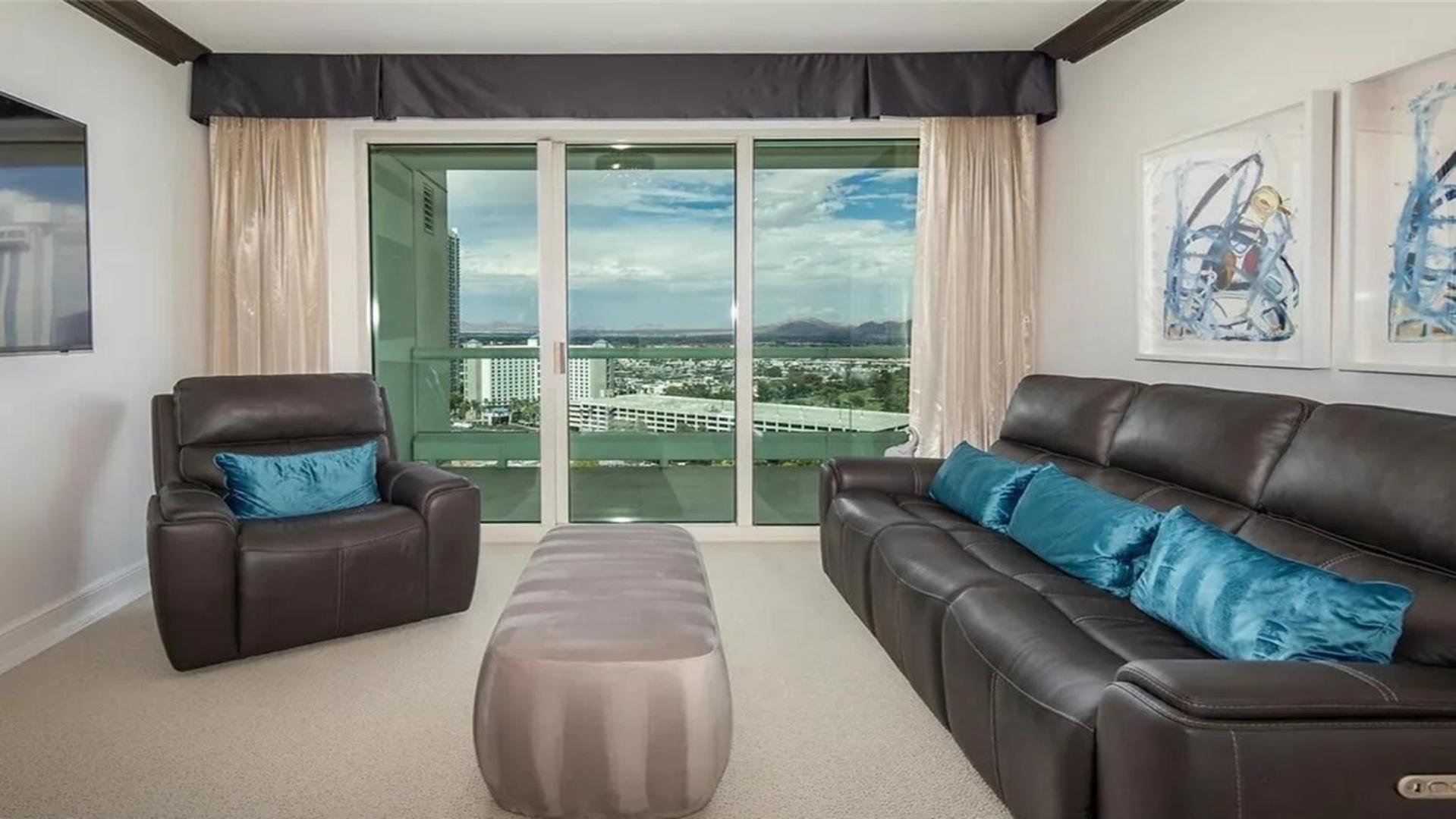 Stunning Four Bedroom Fully Professionally Remodeled Apartment Las Vegas Buitenkant foto