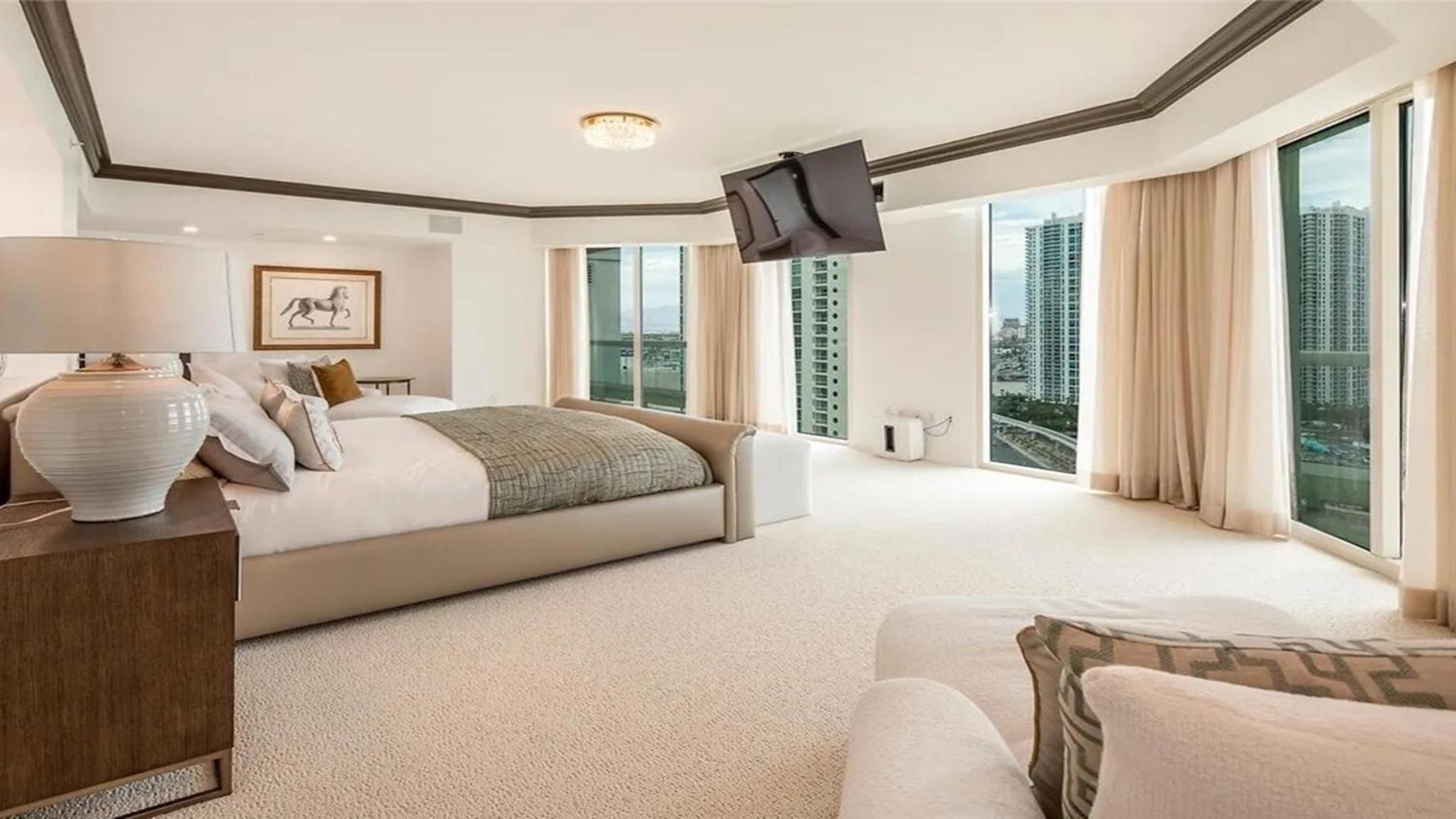 Stunning Four Bedroom Fully Professionally Remodeled Apartment Las Vegas Buitenkant foto