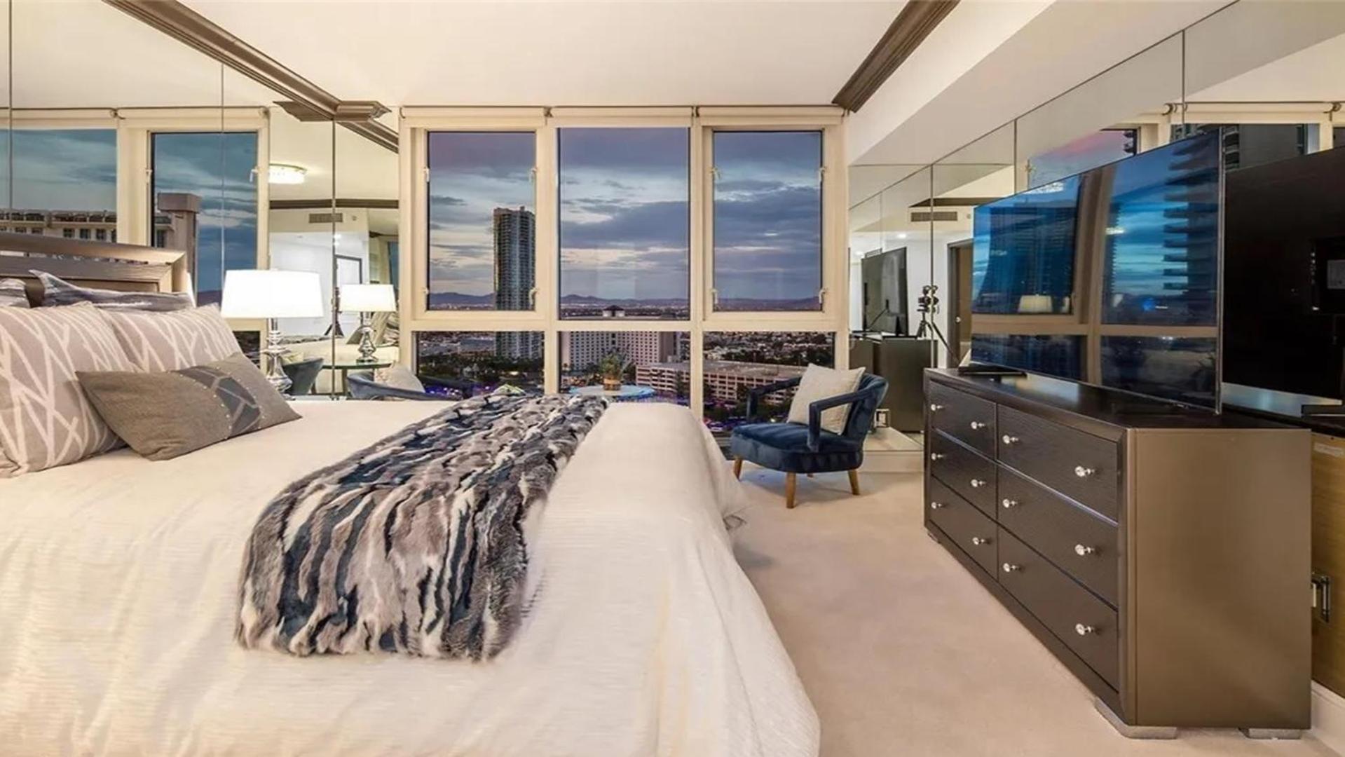 Stunning Four Bedroom Fully Professionally Remodeled Apartment Las Vegas Buitenkant foto
