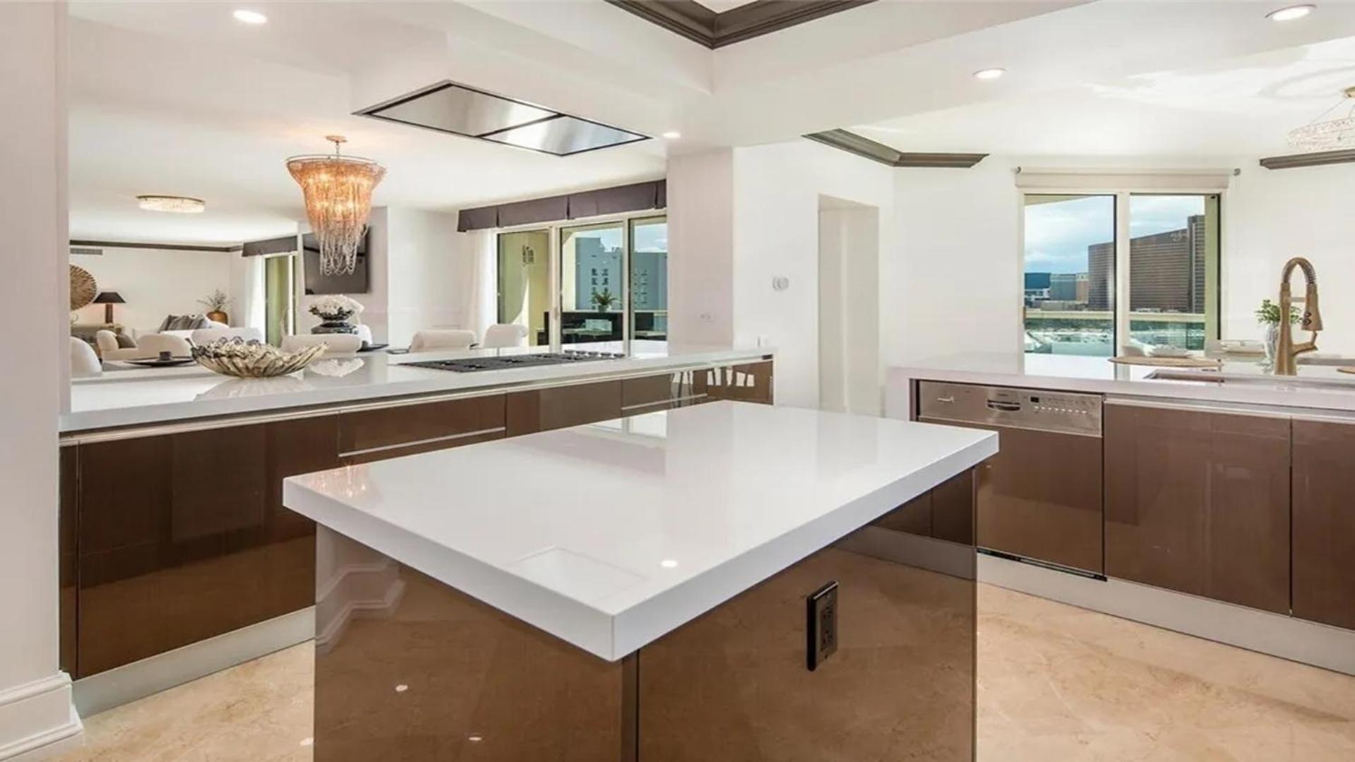 Stunning Four Bedroom Fully Professionally Remodeled Apartment Las Vegas Buitenkant foto