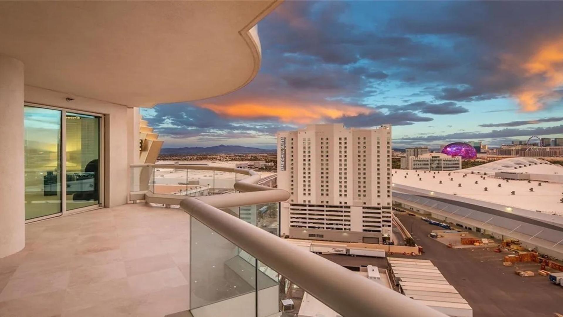 Stunning Four Bedroom Fully Professionally Remodeled Apartment Las Vegas Buitenkant foto