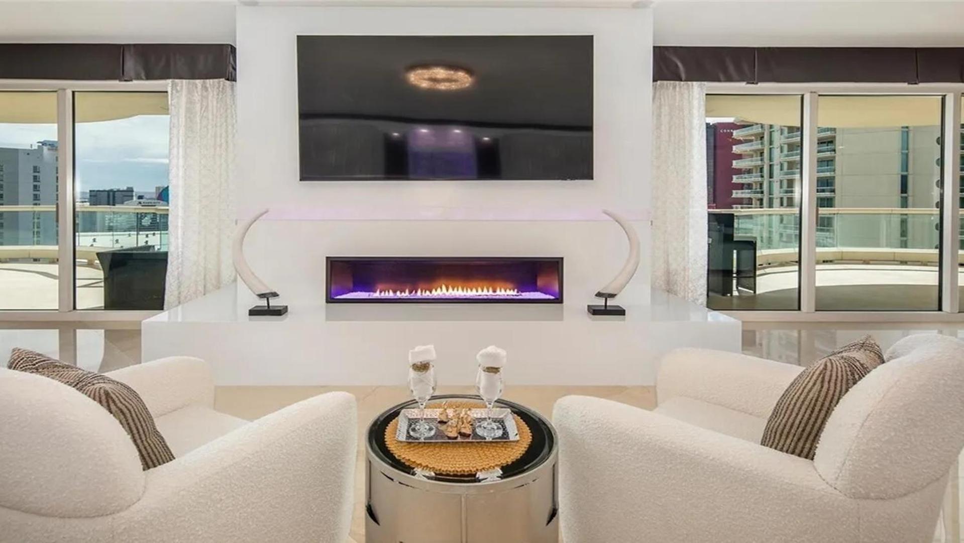 Stunning Four Bedroom Fully Professionally Remodeled Apartment Las Vegas Buitenkant foto