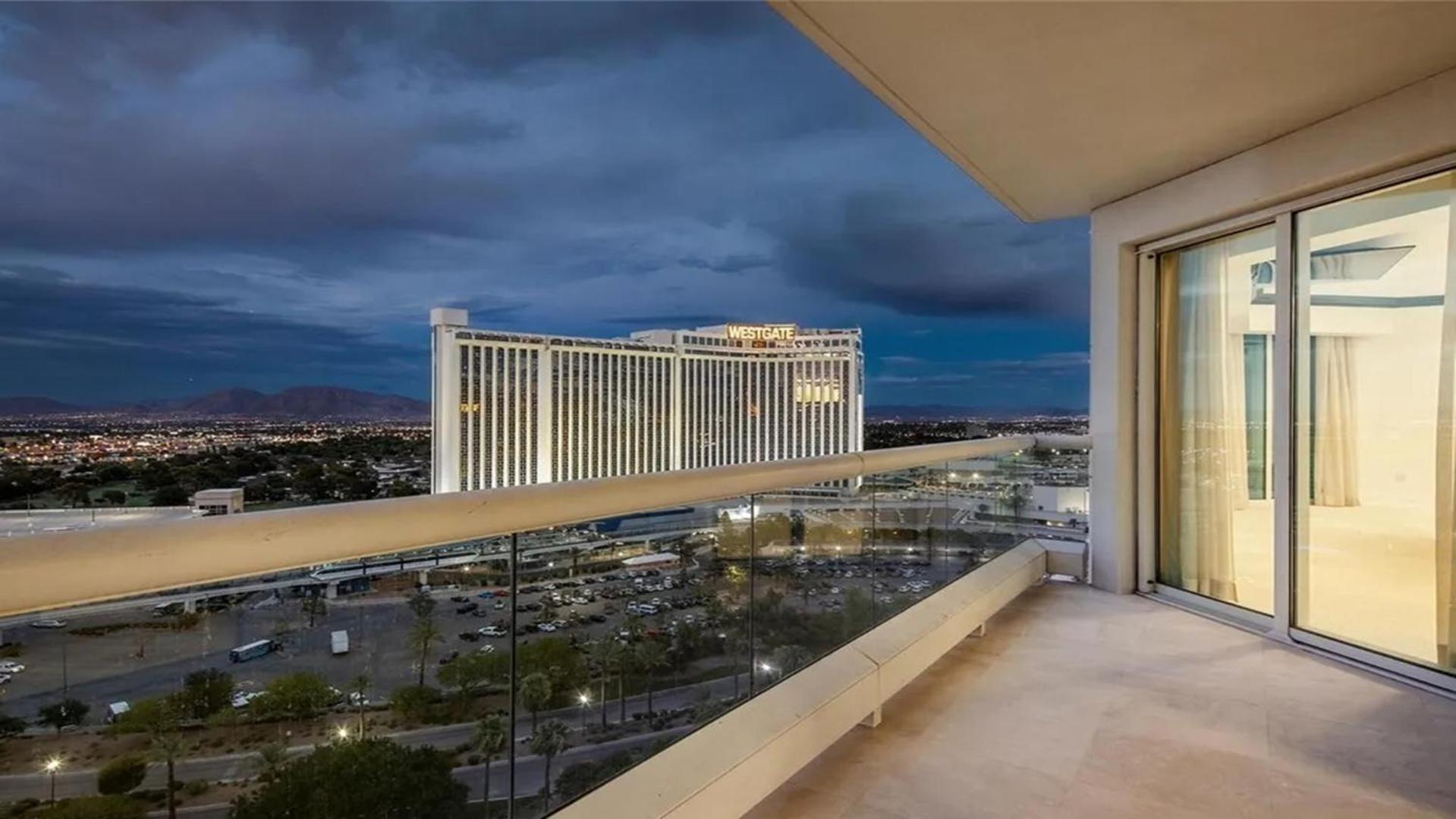 Stunning Four Bedroom Fully Professionally Remodeled Apartment Las Vegas Buitenkant foto