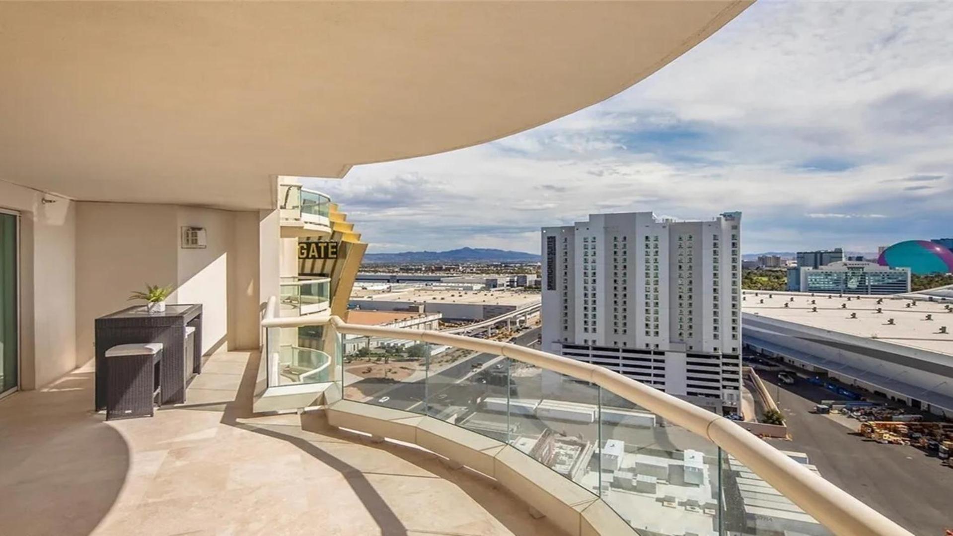 Stunning Four Bedroom Fully Professionally Remodeled Apartment Las Vegas Buitenkant foto